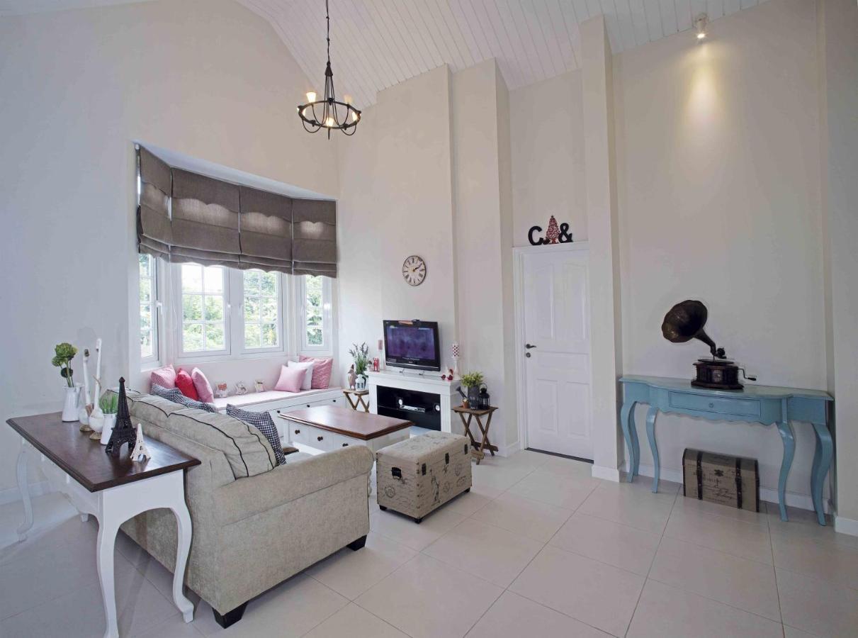 Cottonwood Bed & Breakfast House Bandung Exterior foto